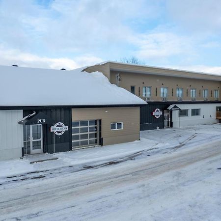 Hotel St-Alexis Saint-Raymond Екстериор снимка