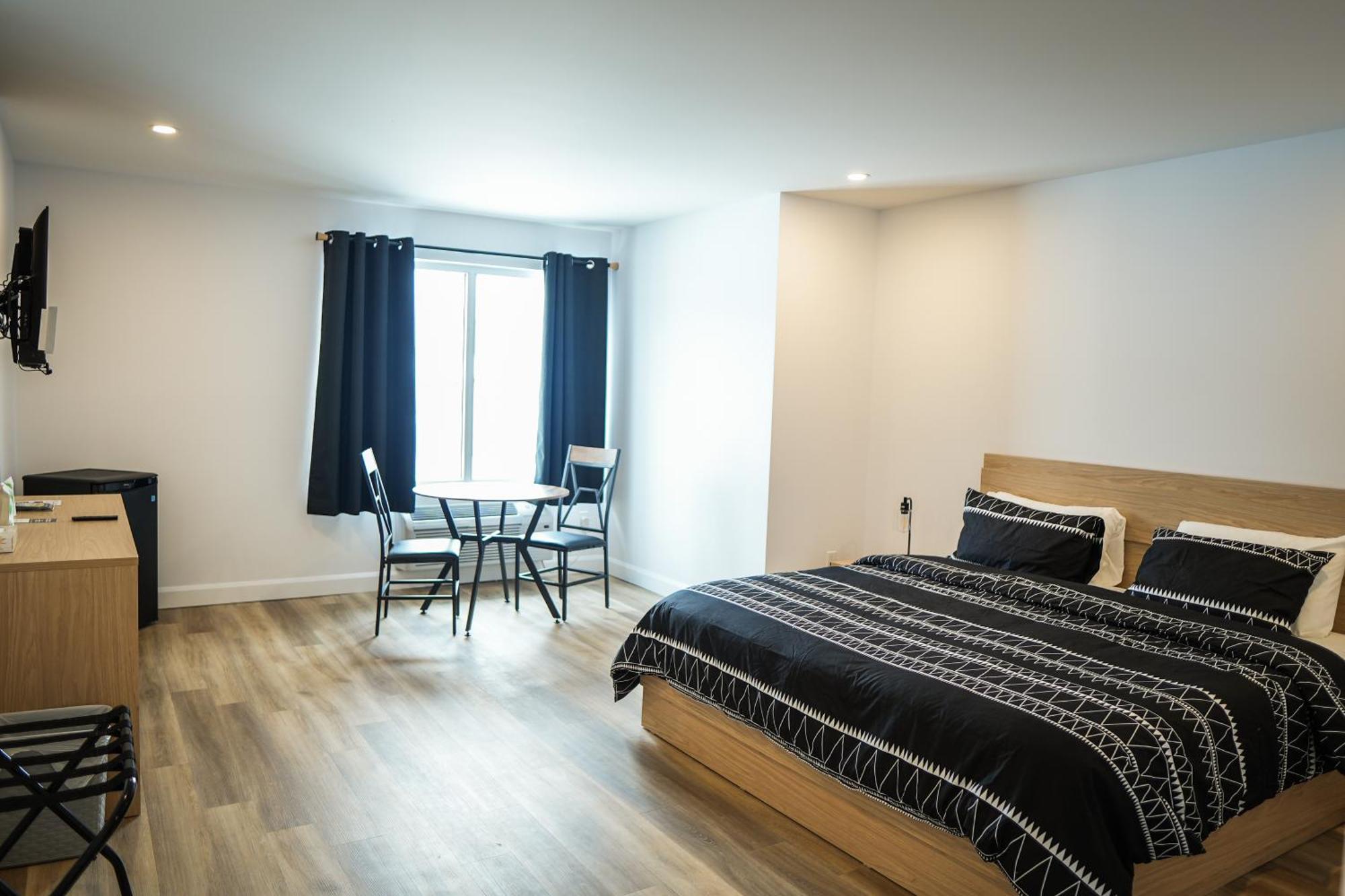 Hotel St-Alexis Saint-Raymond Екстериор снимка