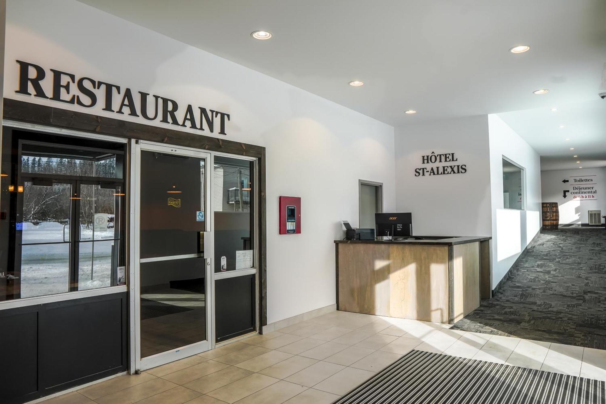 Hotel St-Alexis Saint-Raymond Екстериор снимка