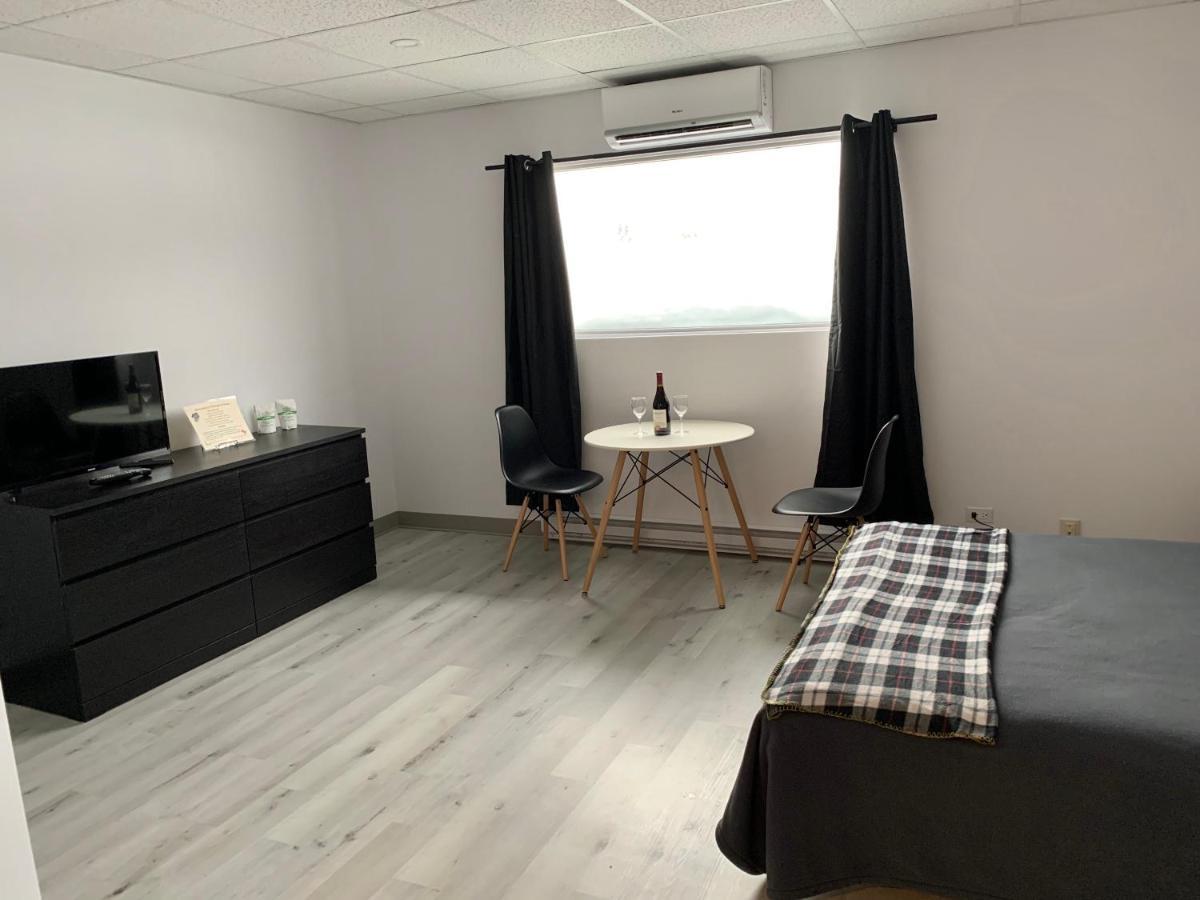 Hotel St-Alexis Saint-Raymond Екстериор снимка